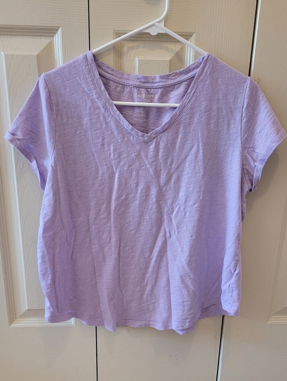Old Navy Lilac V-Neck Short Sleeve Tee            Size: Large Petite